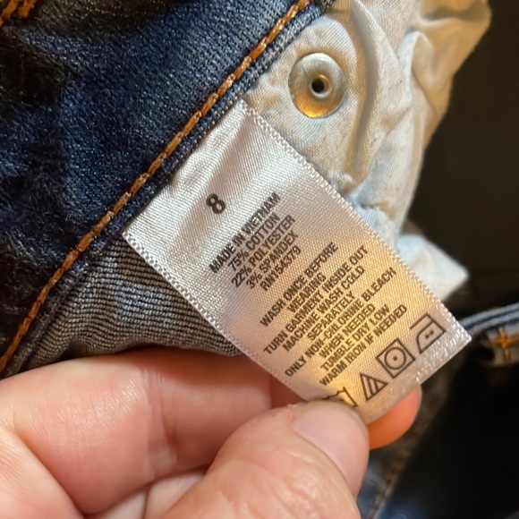 🍀3/$30: Aeropostale Jean shorts (8) - Picture 3 of 5